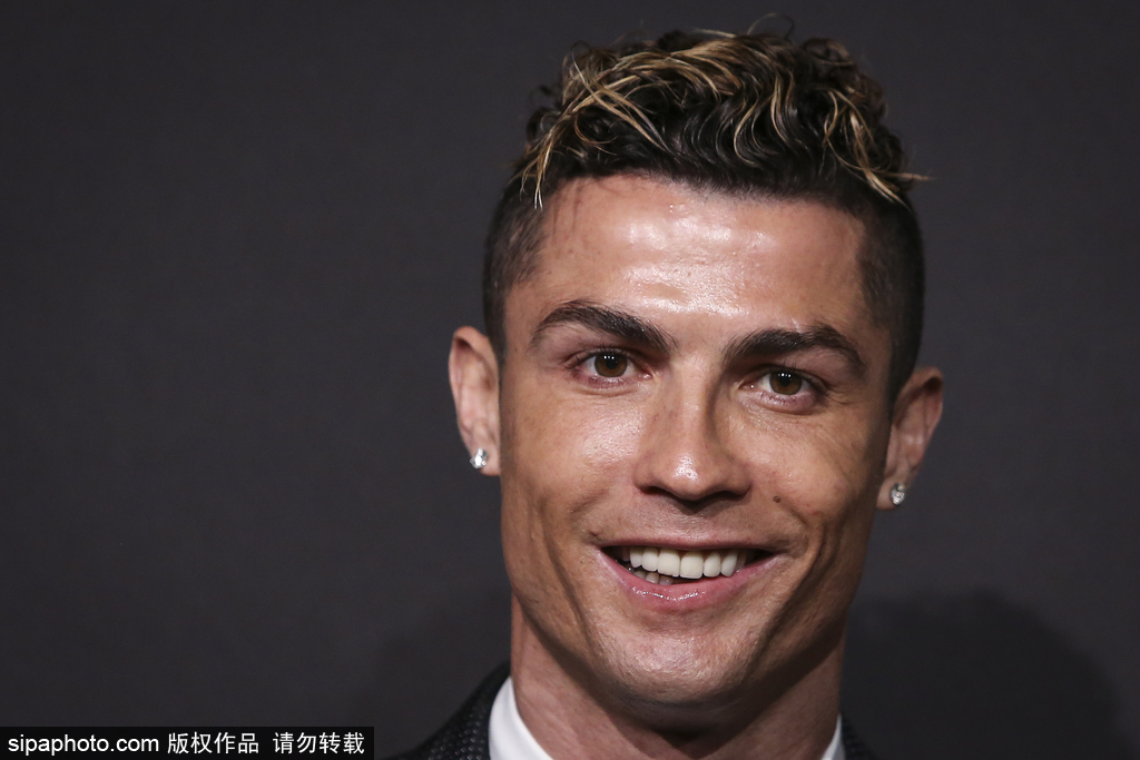 2025／26赛季英超：亚特兰大可以半价出售埃德森，曼联冬季转会期的机会来了吗（曼联冬窗良机？亚特兰大或半价放走埃德森，剑指2025／26英超）