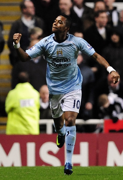 博主：巴乙后腰卡约正式签约西南地区的某地级市中超俱乐部