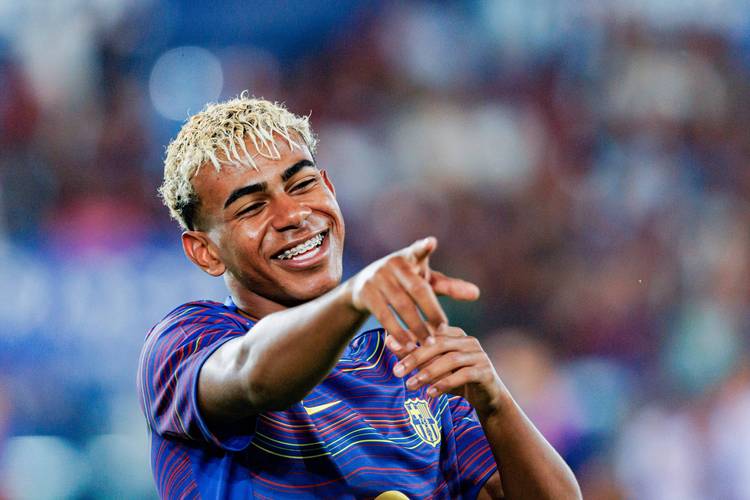 中超11月最佳阵容：法比奥、瓦科领衔，吴曦、王燊超入选