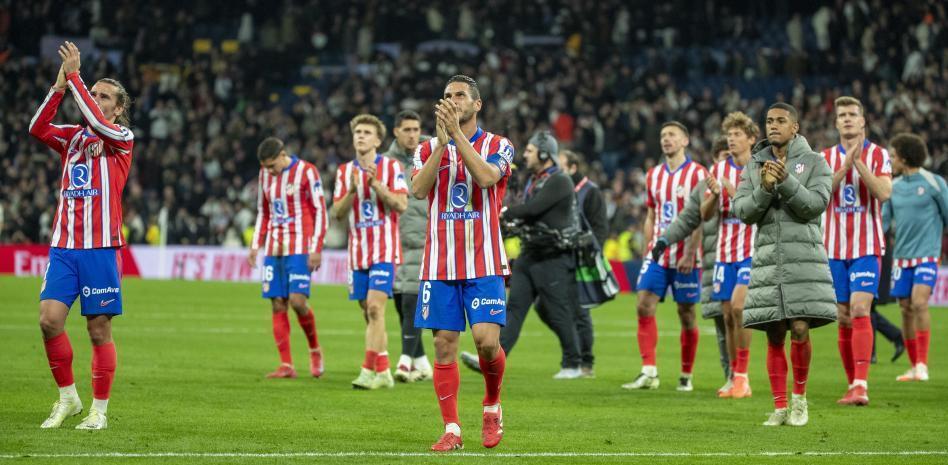 孔帕尼：我有关注曼城希望他们英超夺冠；连胜时我们也要反思（孔帕尼：盼曼城英超问鼎 连胜时也要保持反思）