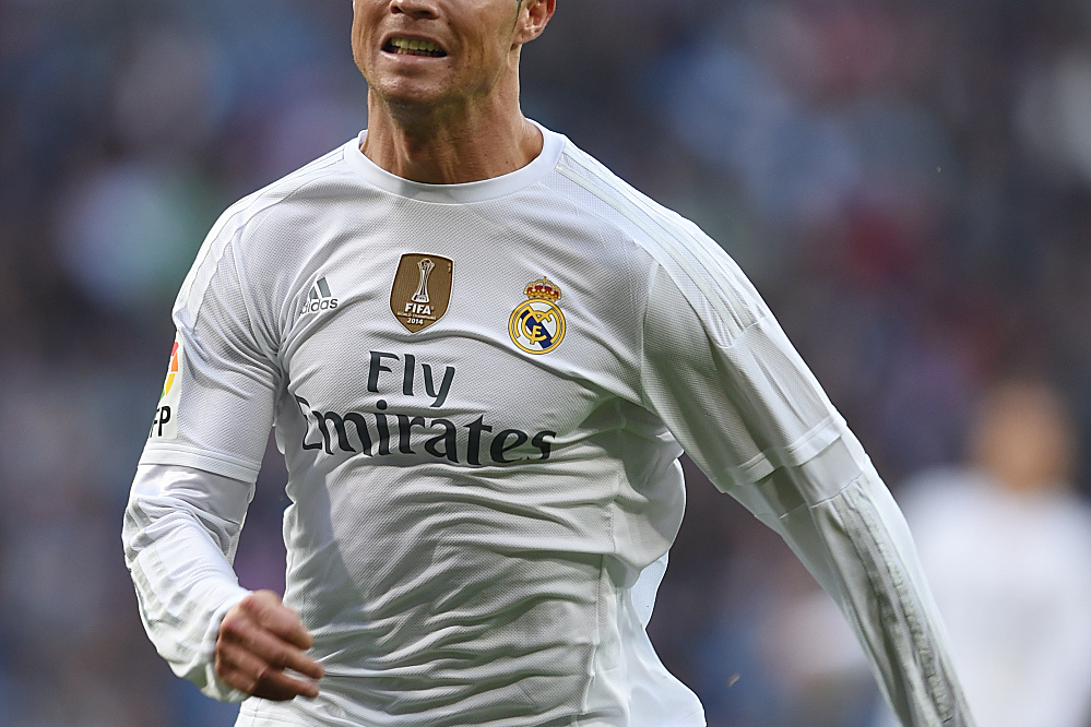 意甲半场：穆哈雷莫维奇传射，萨索洛暂2-1佛罗伦萨