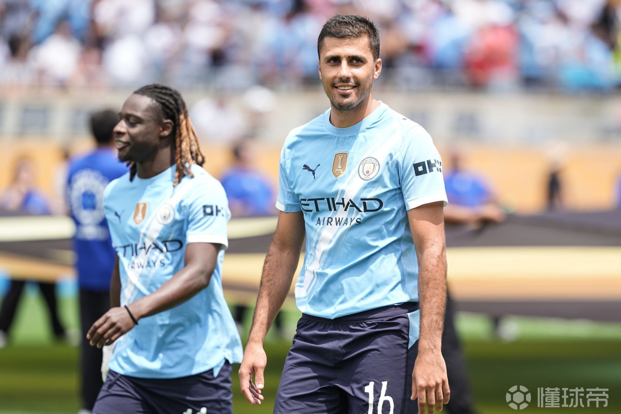 图片报：瓜帅对埃切韦里的情况不满，球员冬窗可能被租回河床