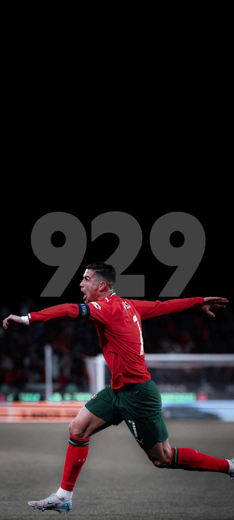 中国队以6战6胜战绩击败韩国、法国，王楚钦三战全胜，赛后坦言累，网友调侃其“铁人三项”。