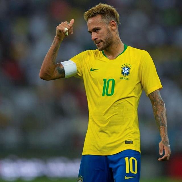 官方：老特拉福德新增6000个安全站立席，本轮正式启用（官宣：老特拉福德增设6000个安全站席，本轮起启用）