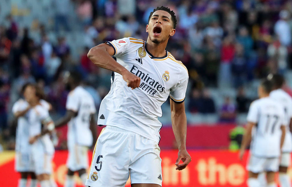 中后卫超长奔袭破门，帅炸了