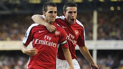 巴黎加冕年度“六冠王”，七战六冠独缺世俱杯（巴黎豪夺年度六冠，七项赛事唯世俱杯未能登顶）