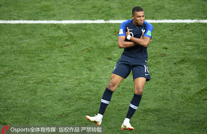 官方：法兰克福签下18岁日本前锋神代庆人，他将进入U21比赛（官方确认：18岁日本前锋神代庆人加盟法兰克福，将代表U21出战）
