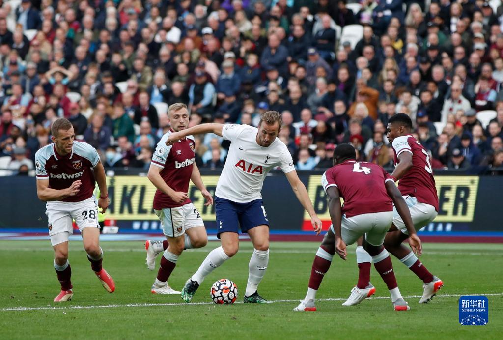 斯卢茨基：明天会竭尽全力发挥出最好的精神面貌和技战术水平