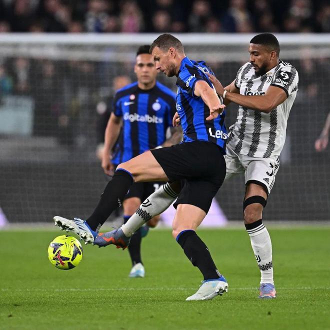 吉拉尔迪：能首发我感到非常高兴，罗马的目标是赢得欧联杯